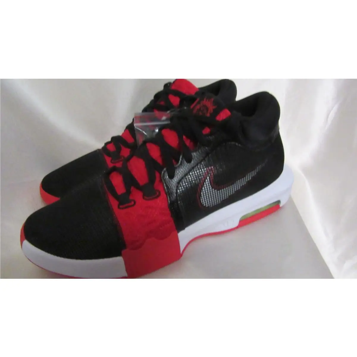 Nike shoes - Nike LeBron Witness - LeBron Witness - FV0400OO1 - BLACK/WHT/ RED 8