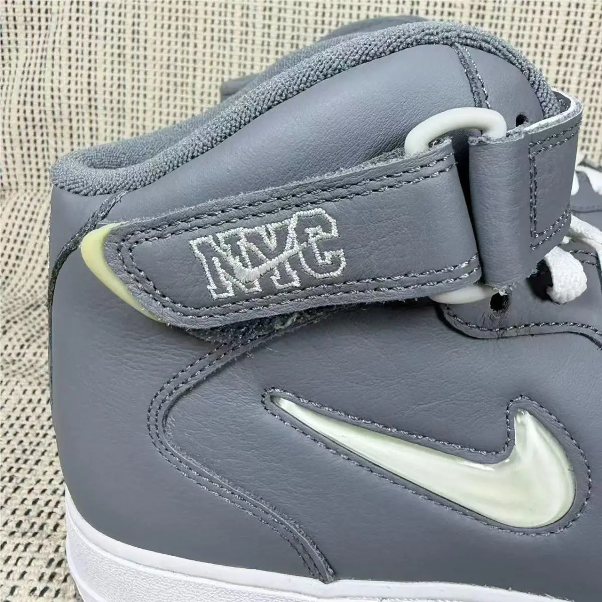 Nike shoes - Nike One - One - DH5622-001 - Gray 5