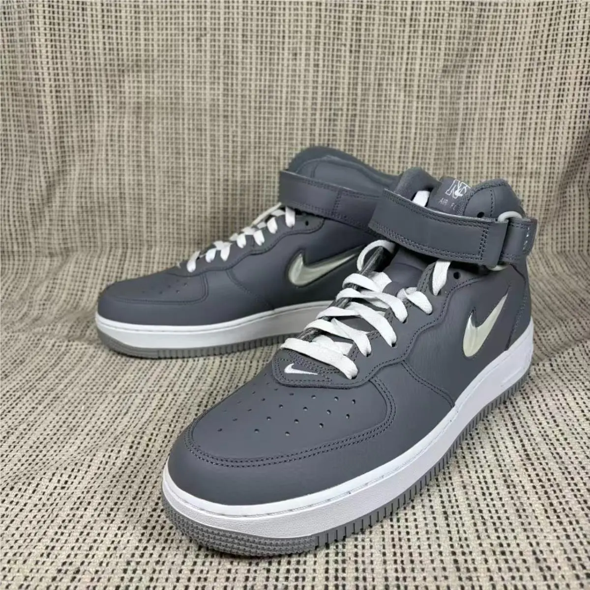 Nike shoes - Nike One - One - DH5622-001 - Gray 14