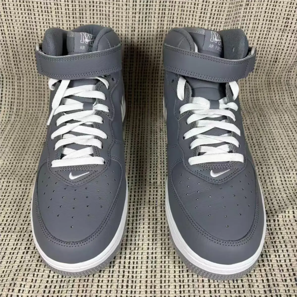 Nike shoes - Nike One - One - DH5622-001 - Gray 20