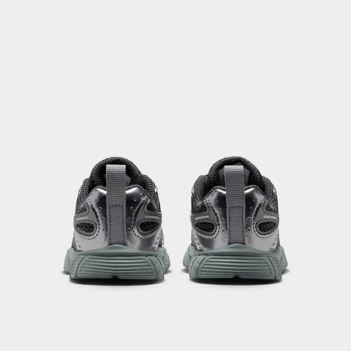 Nike shoes - IW6963 004 - Anthracite/Metallic Cool Grey/Smoke Grey/Blue Crystal 2