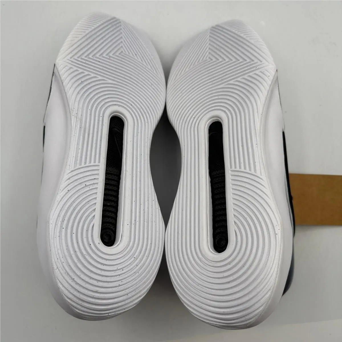 Nike shoes - Nike G.T. Jump Academy - Jump Academy - White 4