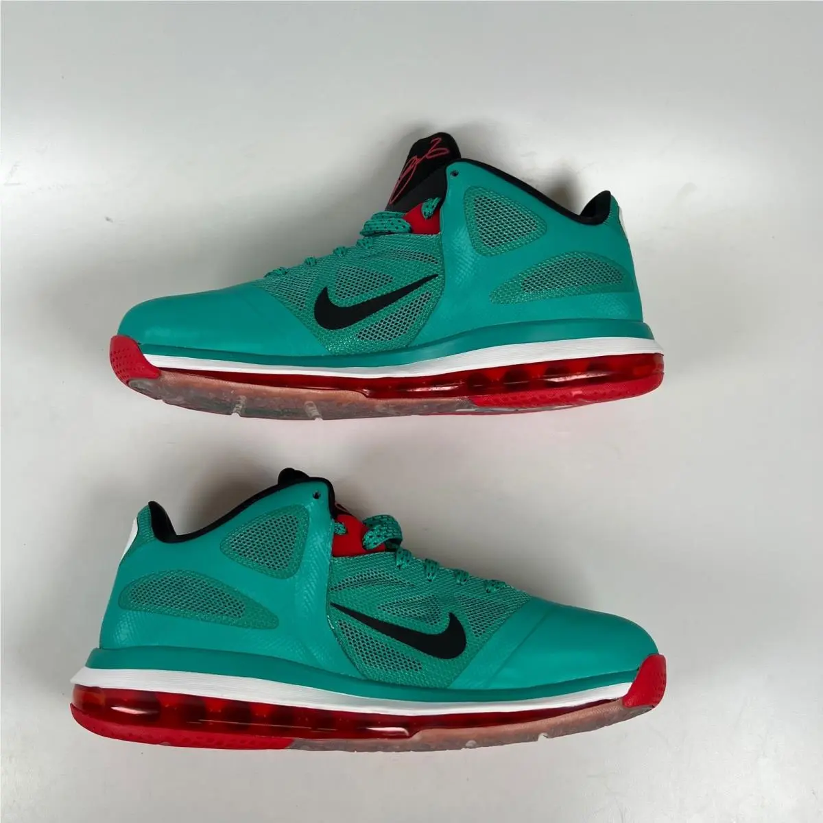 Nike shoes - LeBron 9 Low Reverse Liverpool - Green 1