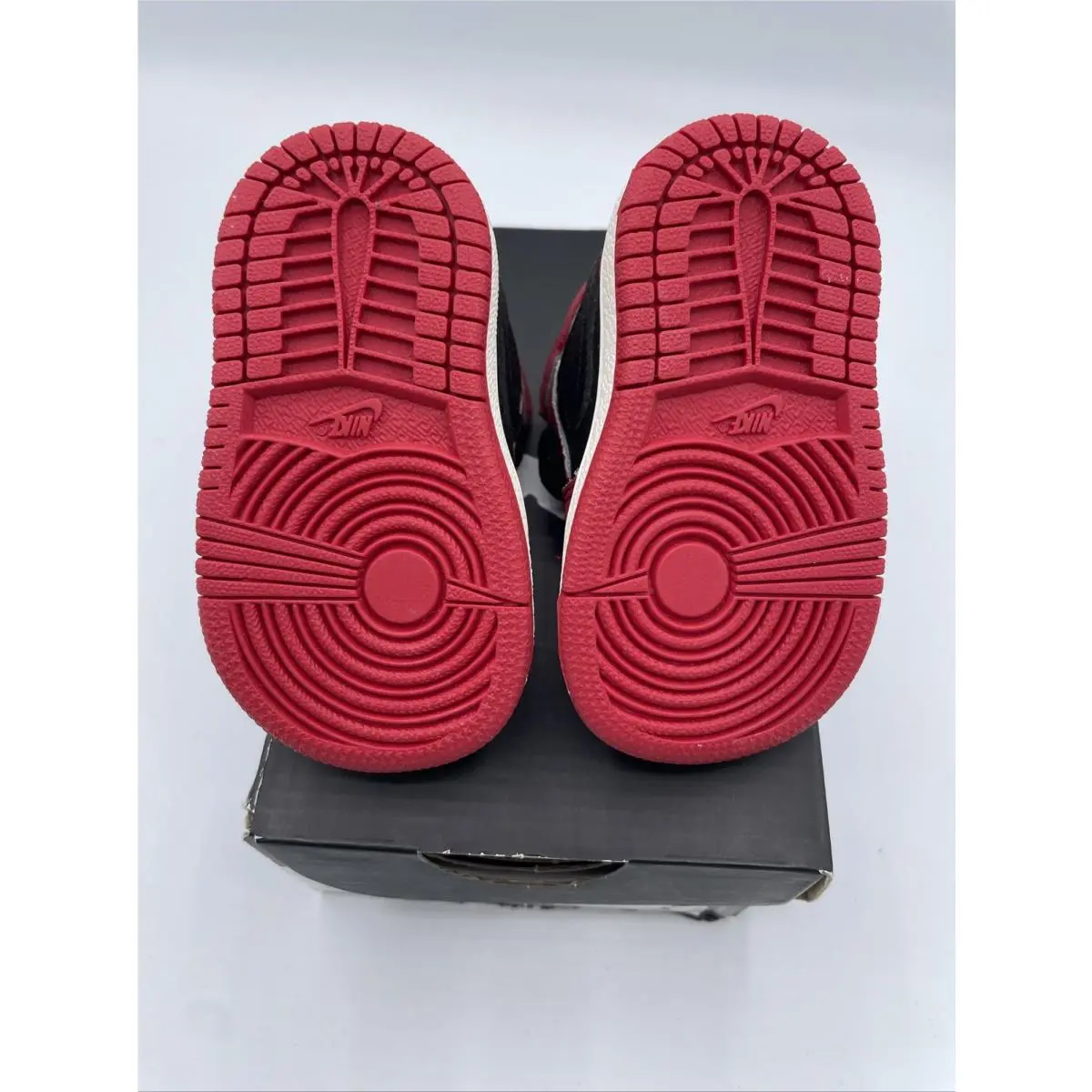Nike shoes - Jordan 1 - 640735-005 - Black (UPC: 0885176010110) 5