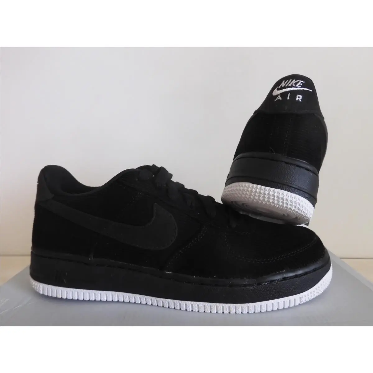 Nike shoes - Nike Air Force 1 `07 LV8 - BV1233 001 - Black (UPC: 666032414927) 2
