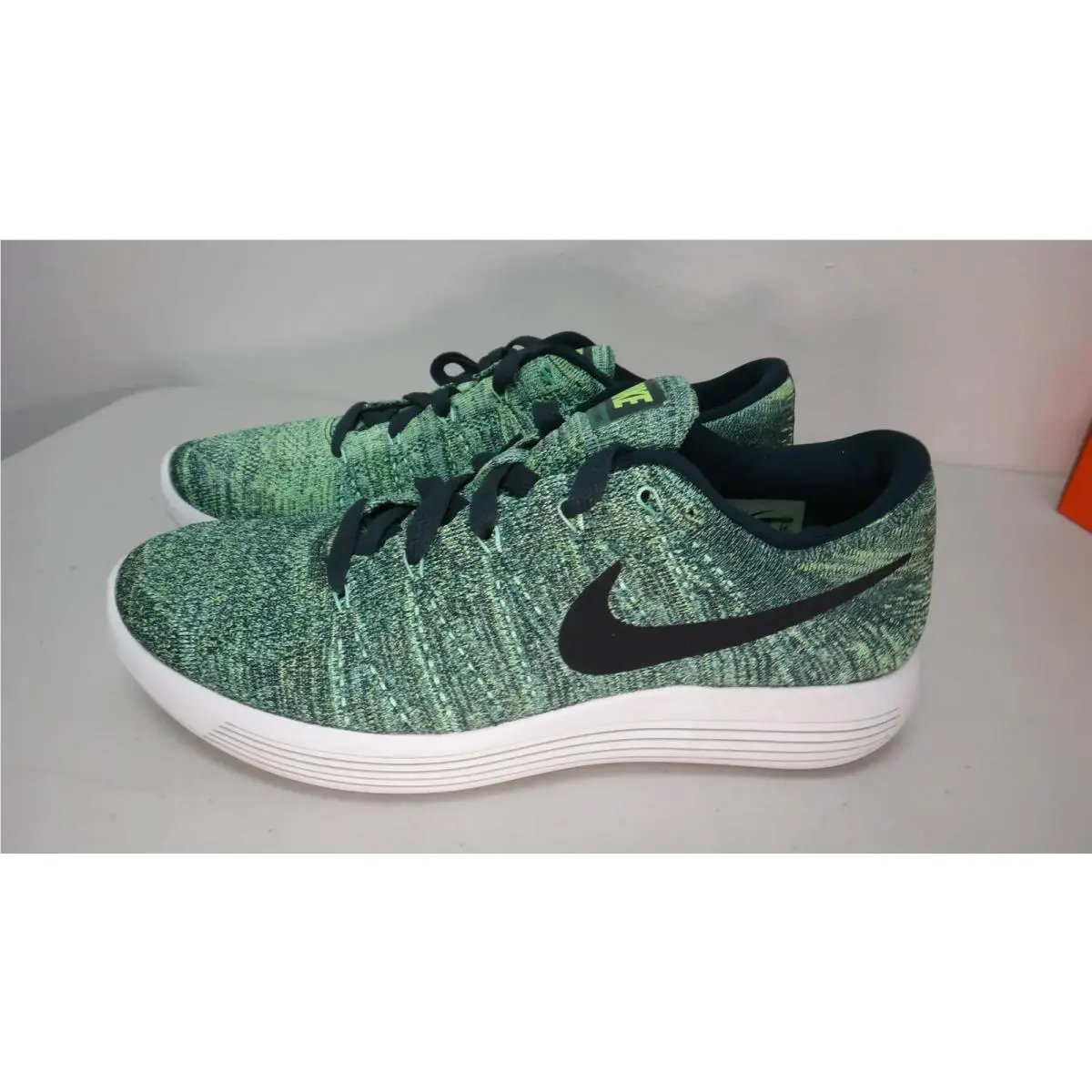 Nike shoes - Nike LunarEpic Flyknit - LunarEpic Flyknit - 843764-300 - Green 3
