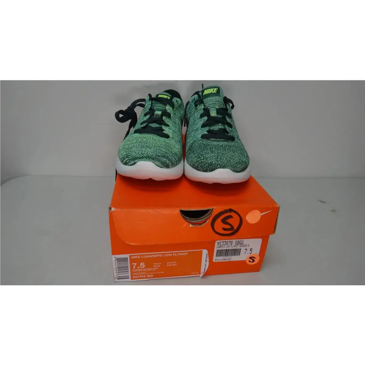 Nike shoes - Nike LunarEpic Flyknit - LunarEpic Flyknit - 843764-300 - Green 0