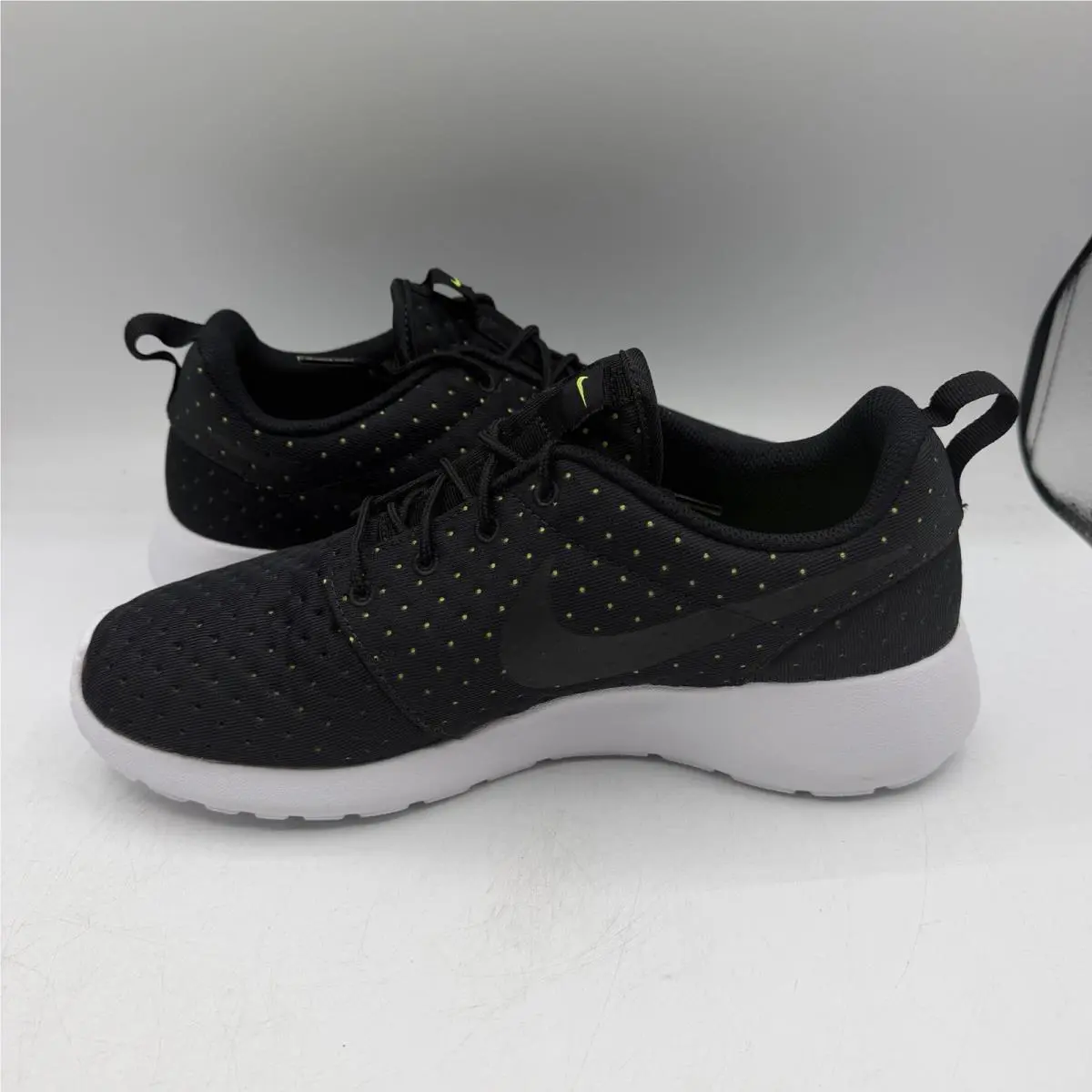 Nike shoes - Nike Roshe One SE - Roshe One - 844687-001 - Black 1