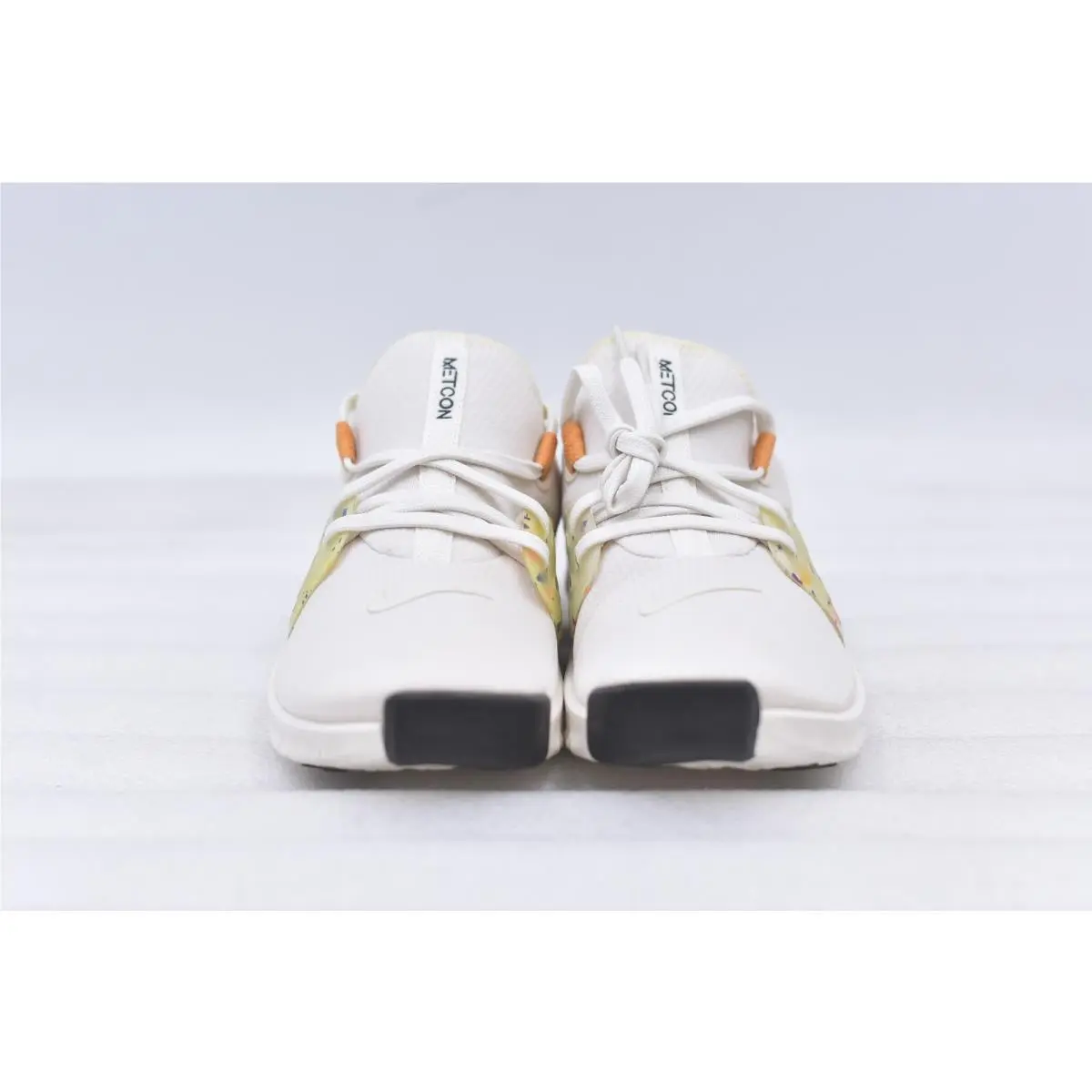 Nike shoes - White (UPC: 193151688552) 0