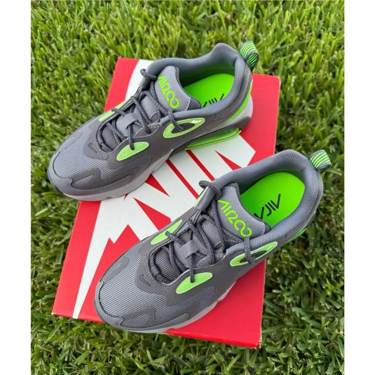 Nike shoes - Nike Essentialist - Essentialist - Gray 0