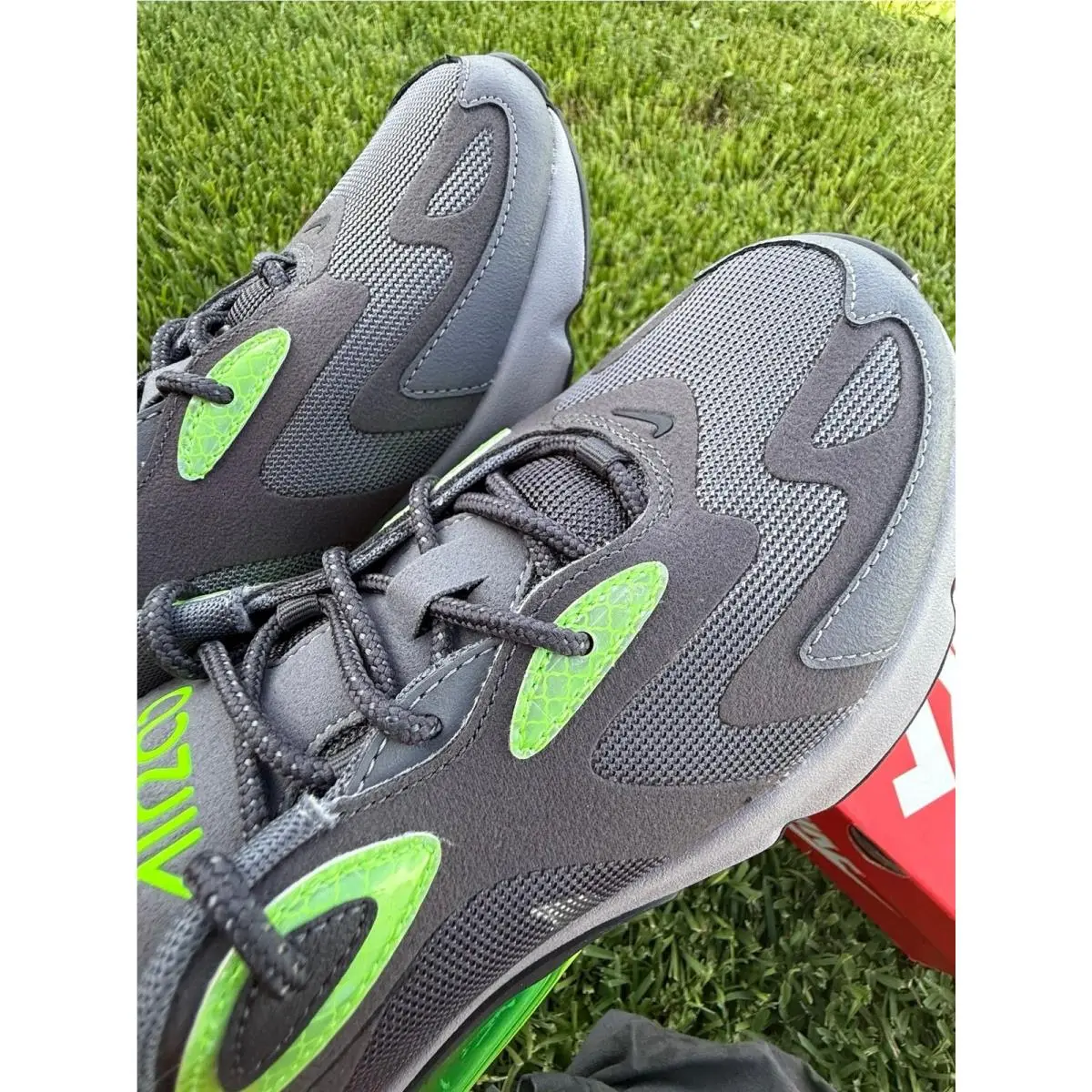 Nike shoes - Nike Essentialist - Essentialist - Gray 2