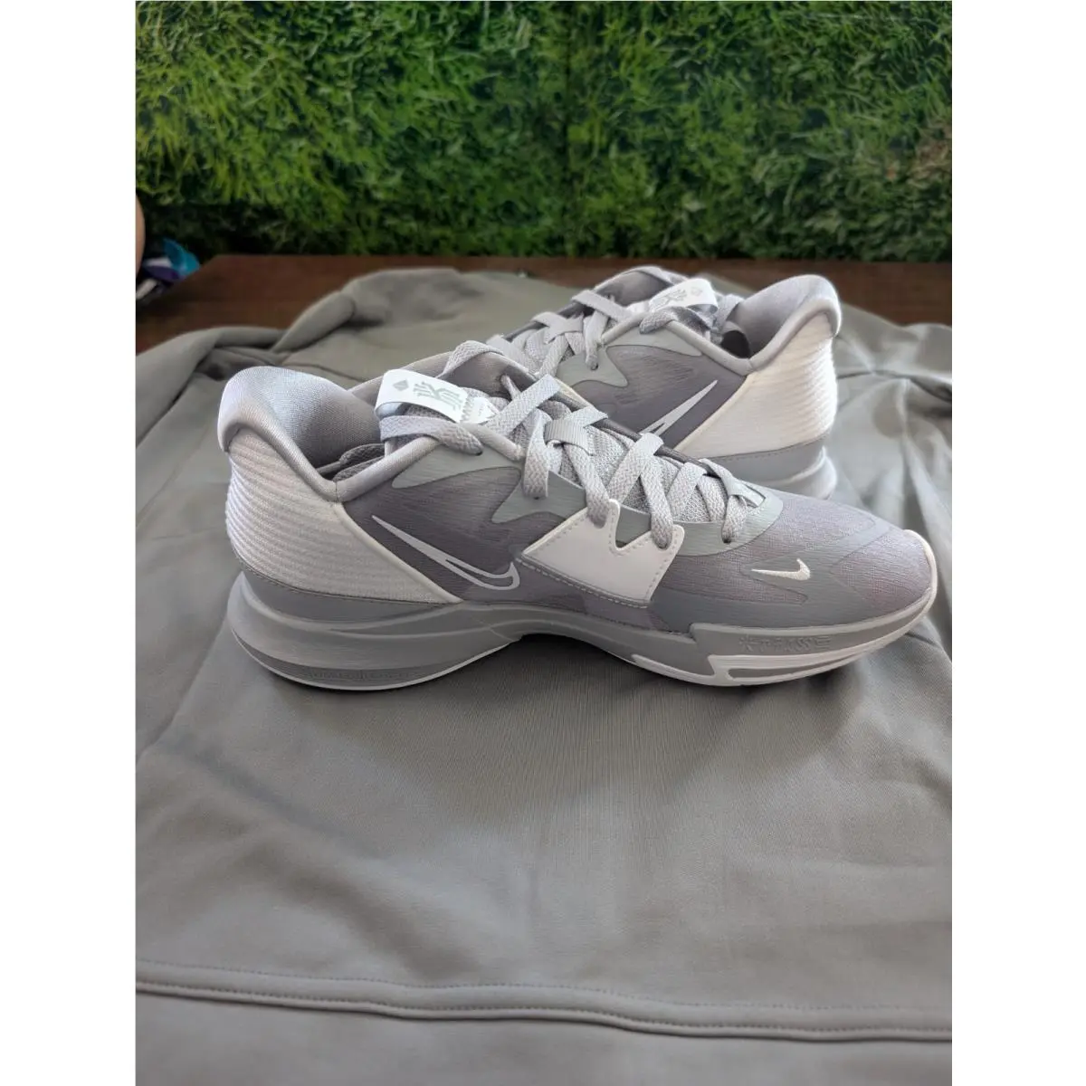Nike shoes - Nike Kyrie Low - Kyrie Low - D09617-001 - Gray 3
