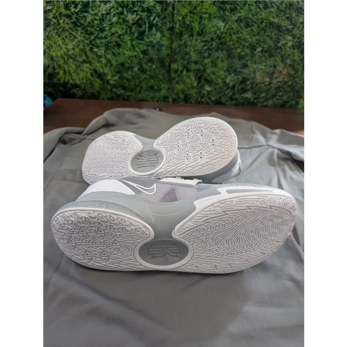 Nike shoes - Nike Kyrie Low - Kyrie Low - D09617-001 - Gray 4