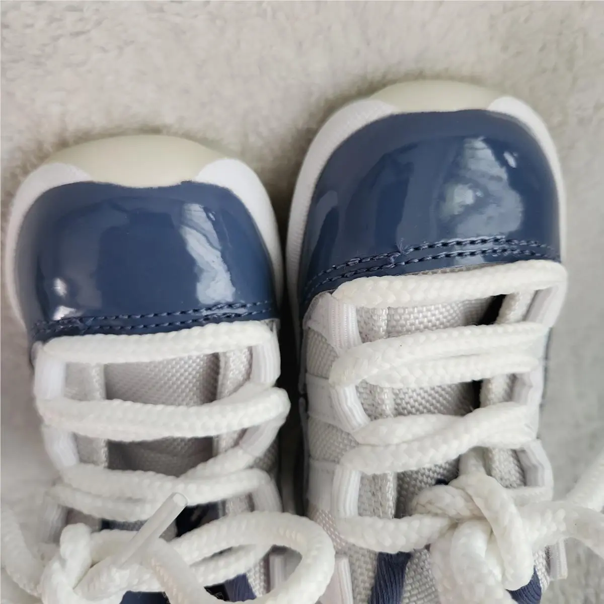 Nike shoes - Air Jordan 11 - Air - White (UPC: 197593812797) 10