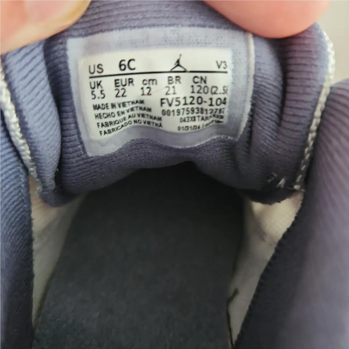 Nike shoes - Air Jordan 11 - Air - White (UPC: 197593812797) 8