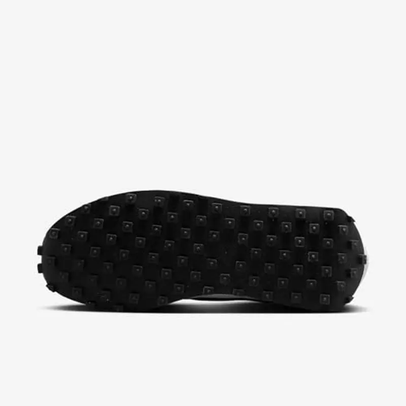 Nike shoes - White 3