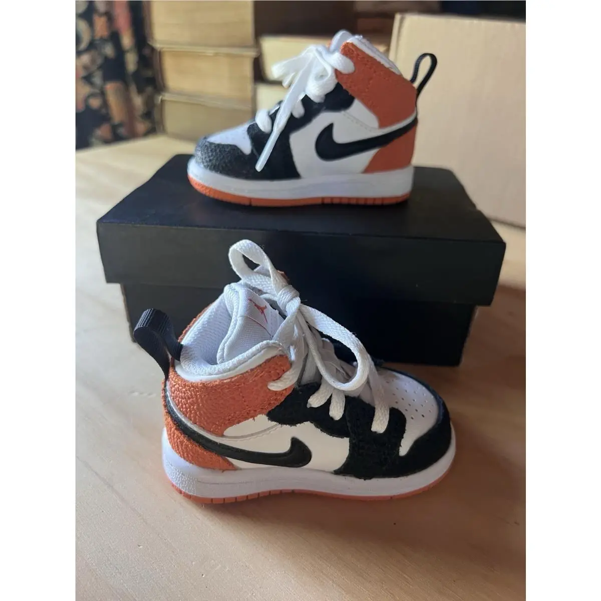 Nike shoes - Air Jordan 1 Mid - Air Mid - Multicolor 1