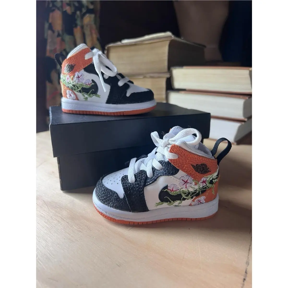 Nike shoes - Air Jordan 1 Mid - Air Mid - Multicolor 2