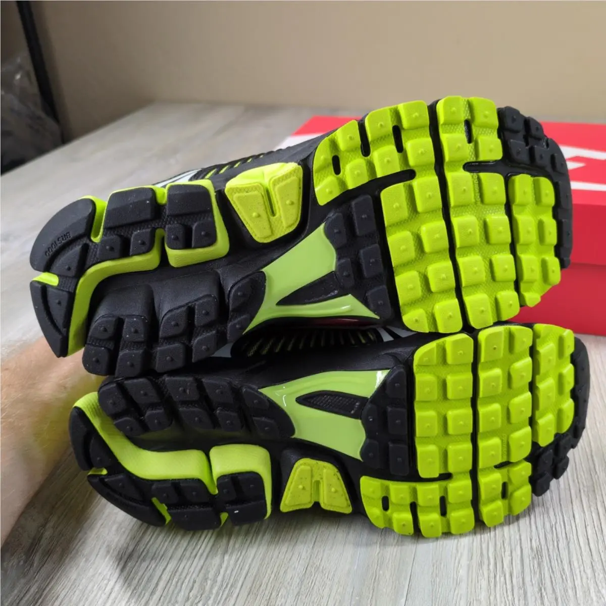 Nike shoes - Black 3