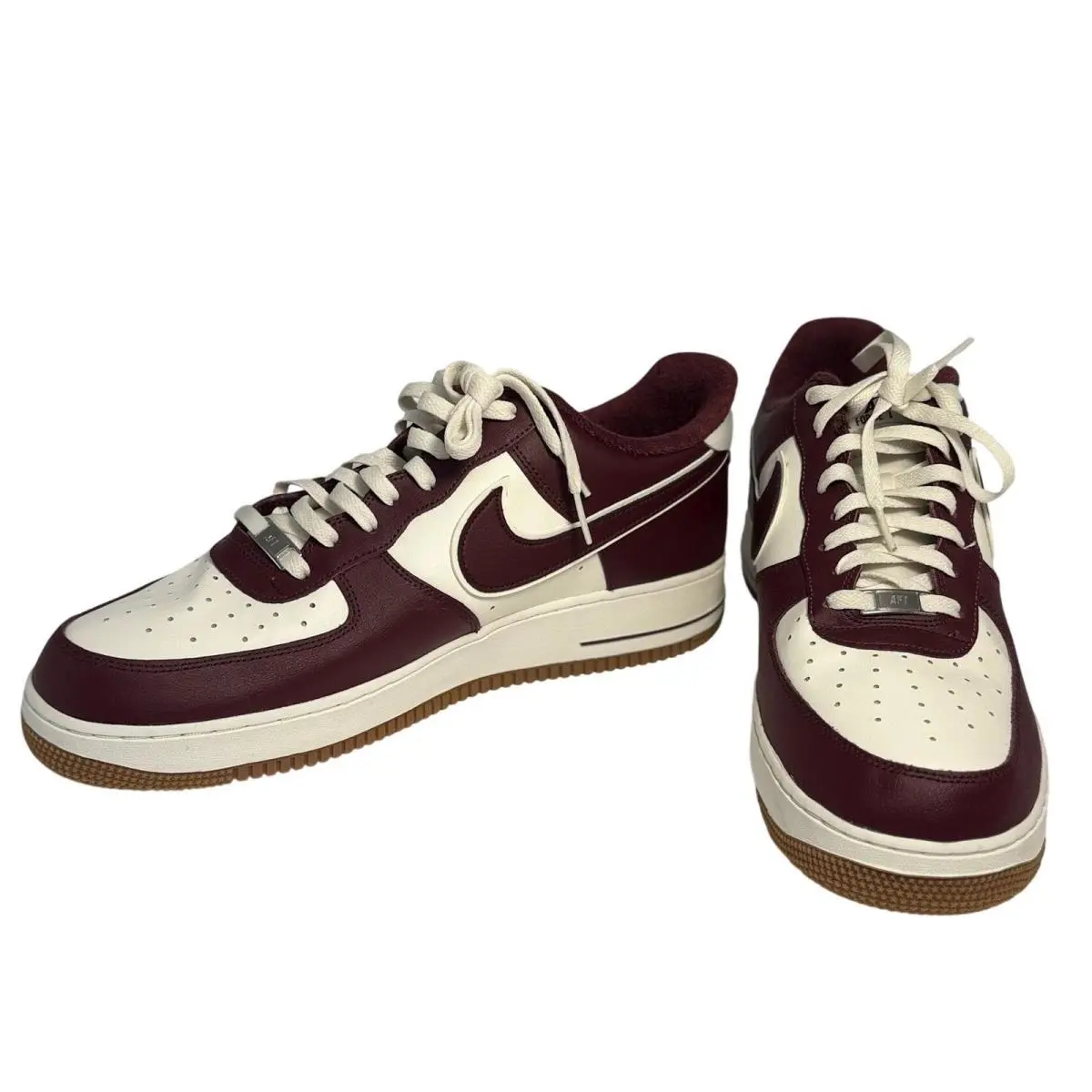Nike shoes - White 2