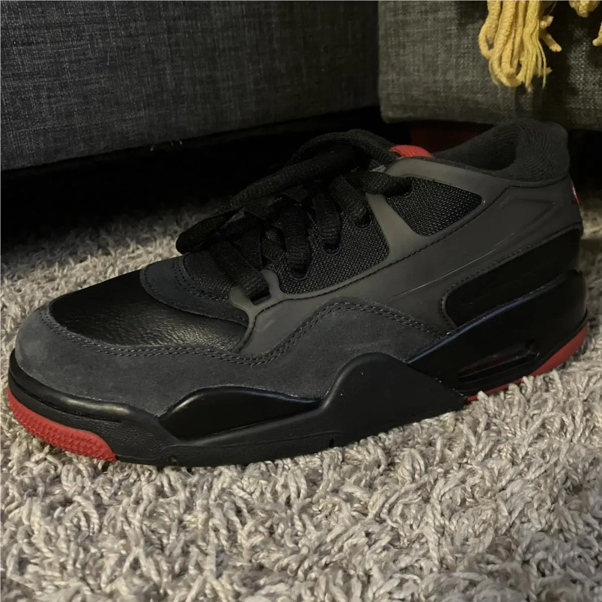 Nike shoes - Air Jordan 4 - Air - Red 3