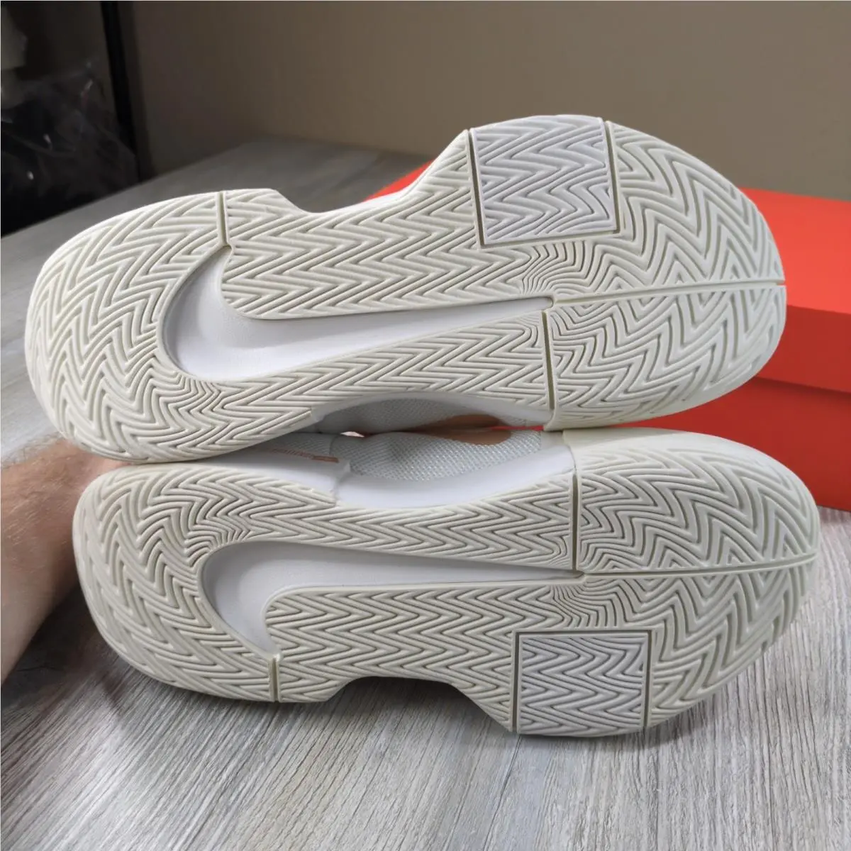 Nike shoes - White 3