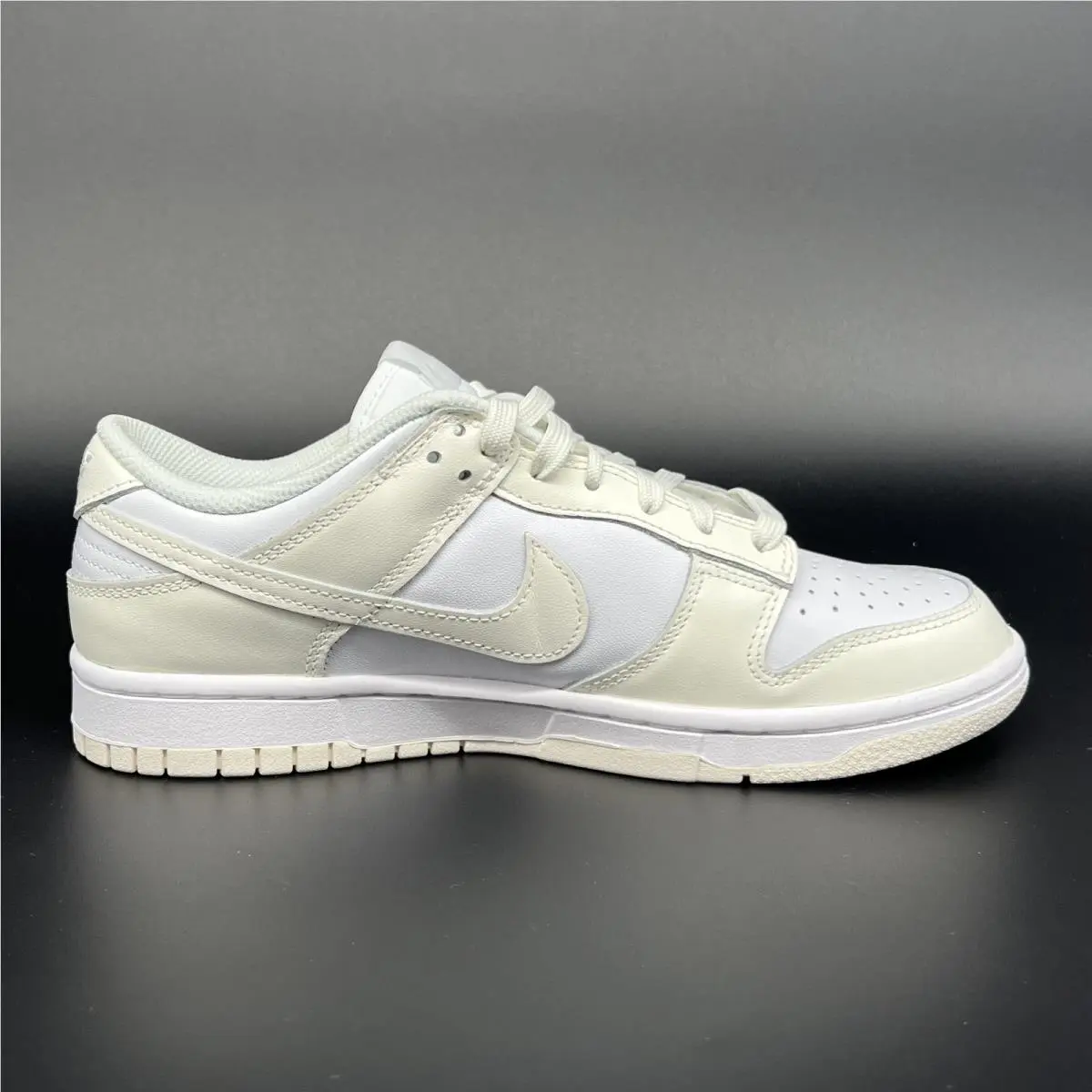 Nike shoes - Nike Dunk Low - Dunk Low - White 0