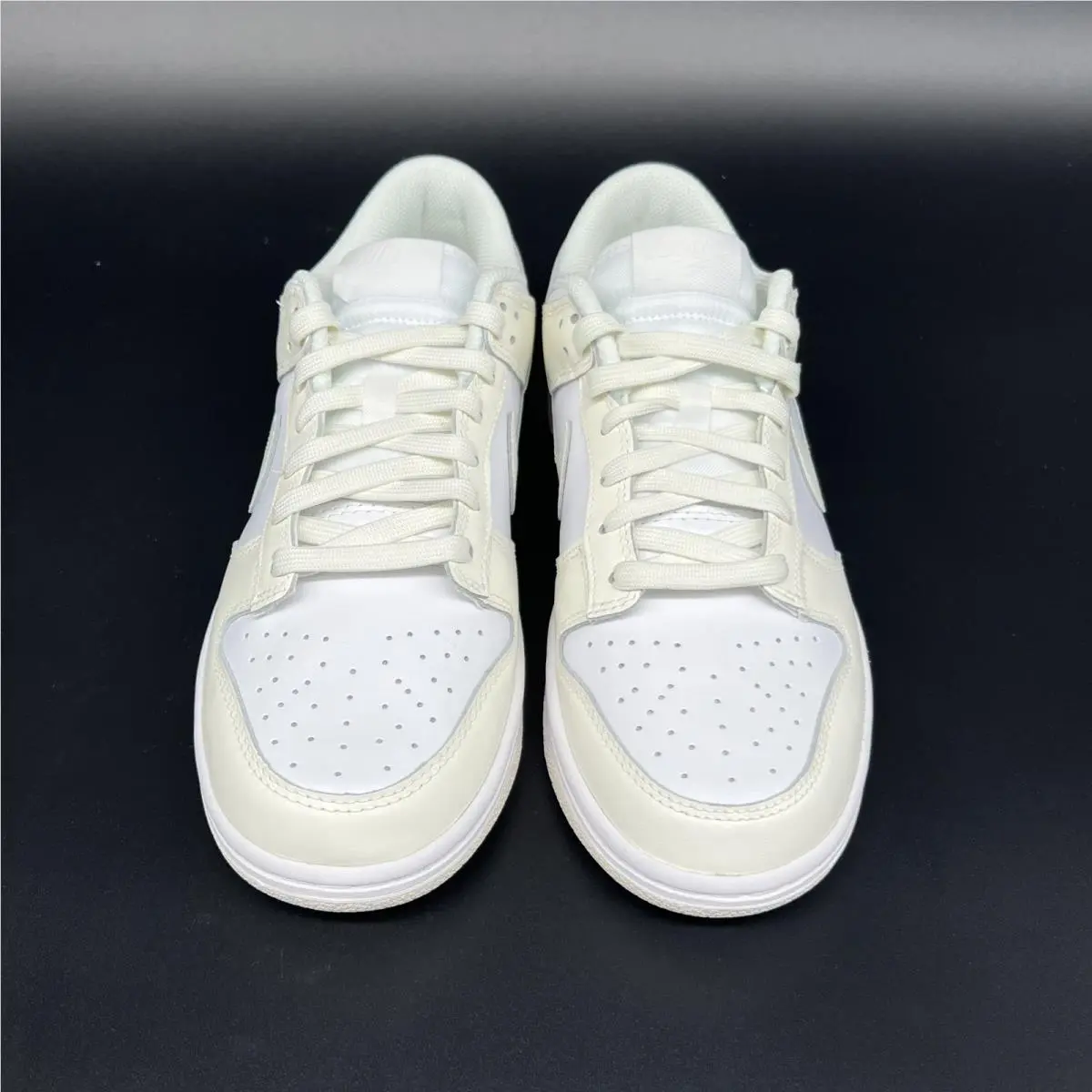 Nike shoes - Nike Dunk Low - Dunk Low - White 1