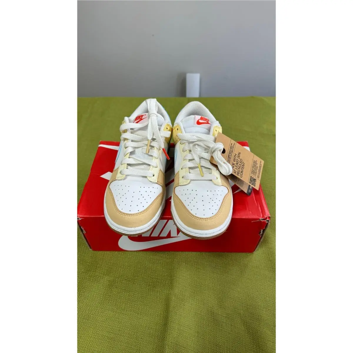Nike shoes - Tan 0