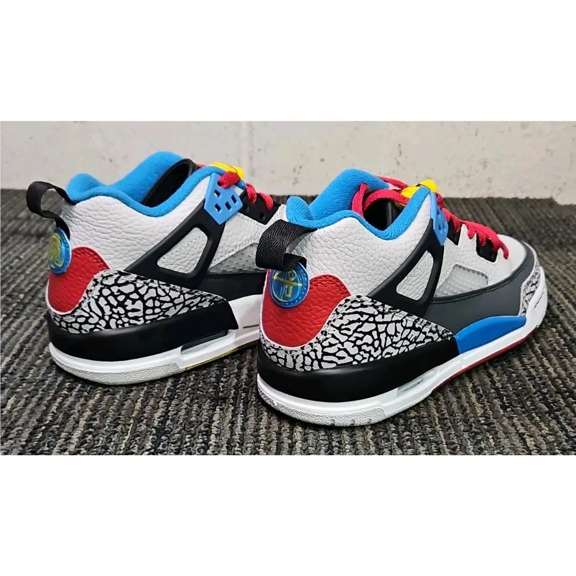 Nike shoes - Nike IM7423-004 Jordan Spizike Low SE (GS) - IM7423-004 - Neutral Grey/Varsity Maize 9