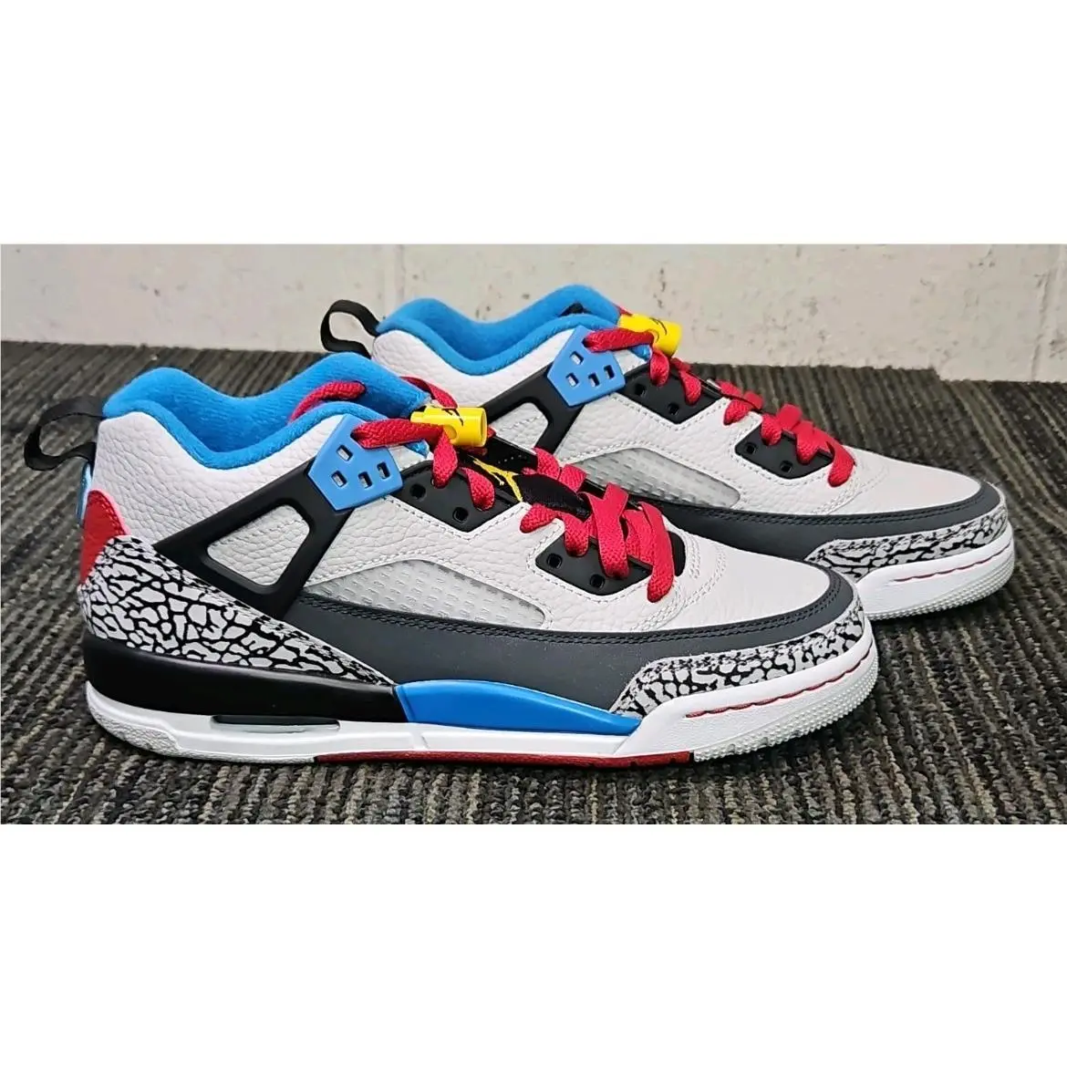 Nike shoes - Nike IM7423-004 Jordan Spizike Low SE (GS) - IM7423-004 - Neutral Grey/Varsity Maize 10