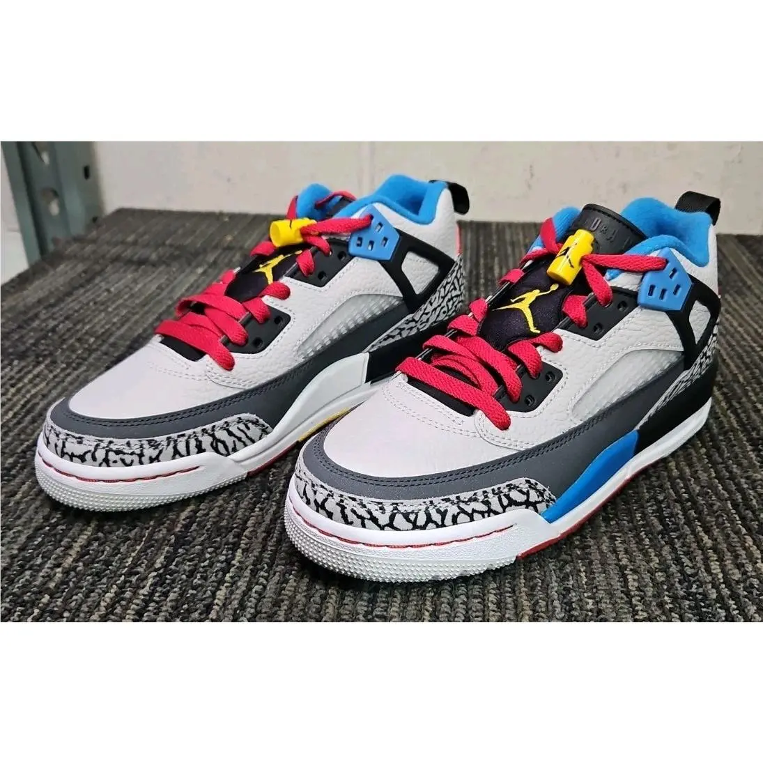Nike shoes - Nike IM7423-004 Jordan Spizike Low SE (GS) - IM7423-004 - Neutral Grey/Varsity Maize 3