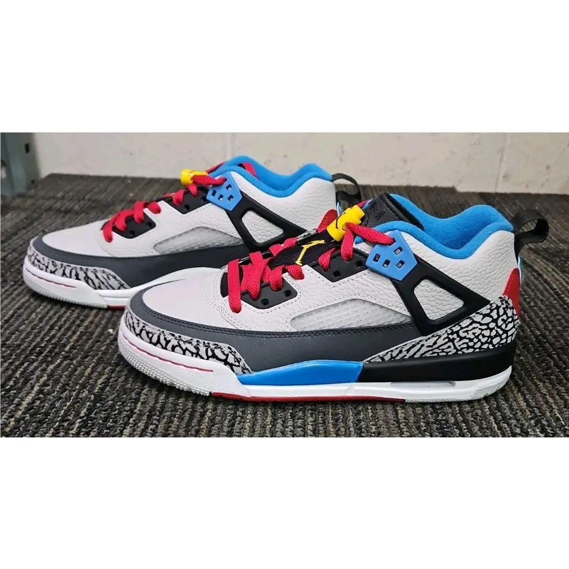 Nike shoes - Nike IM7423-004 Jordan Spizike Low SE (GS) - IM7423-004 - Neutral Grey/Varsity Maize 4