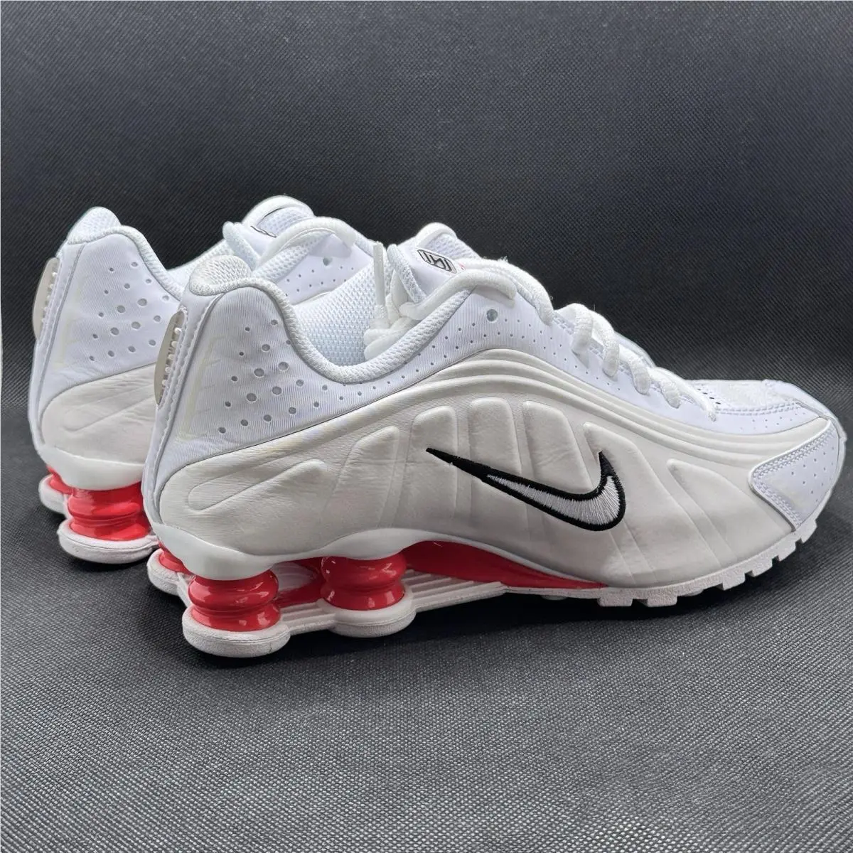 Nike shoes - Nike Shox R4 - Shox - White / Red 1