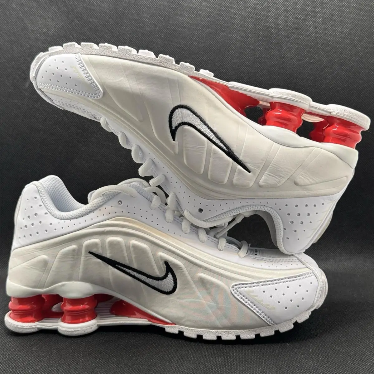 Nike shoes - Nike Shox R4 - Shox - White / Red 2