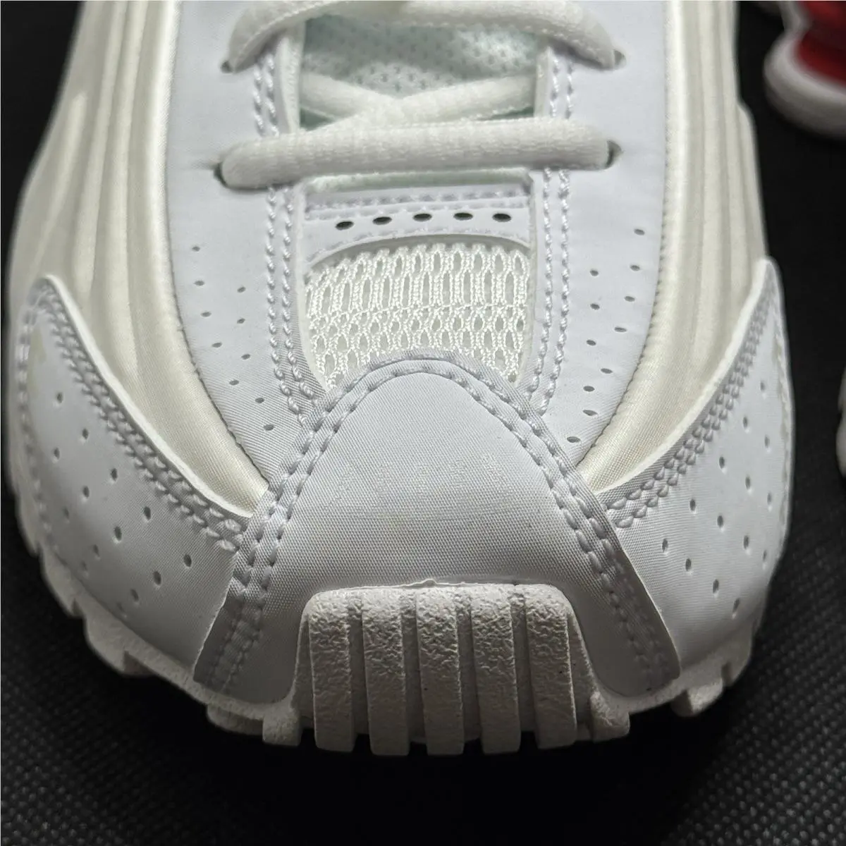 Nike shoes - Nike Shox R4 - Shox - White / Red 6