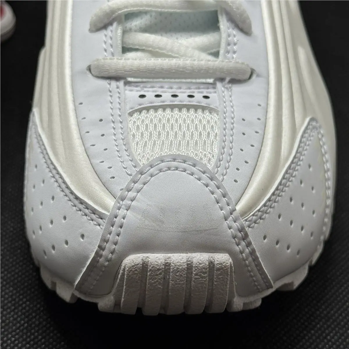 Nike shoes - Nike Shox R4 - Shox - White / Red 7