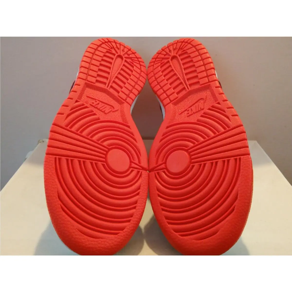 Nike shoes - Black / Orange 3