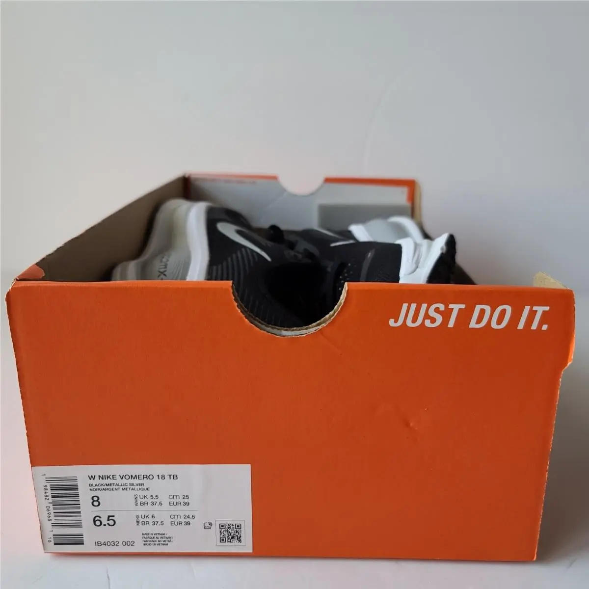 Nike shoes - Nike Vomero 18 - Vomero - IB4032-002 - Black 0