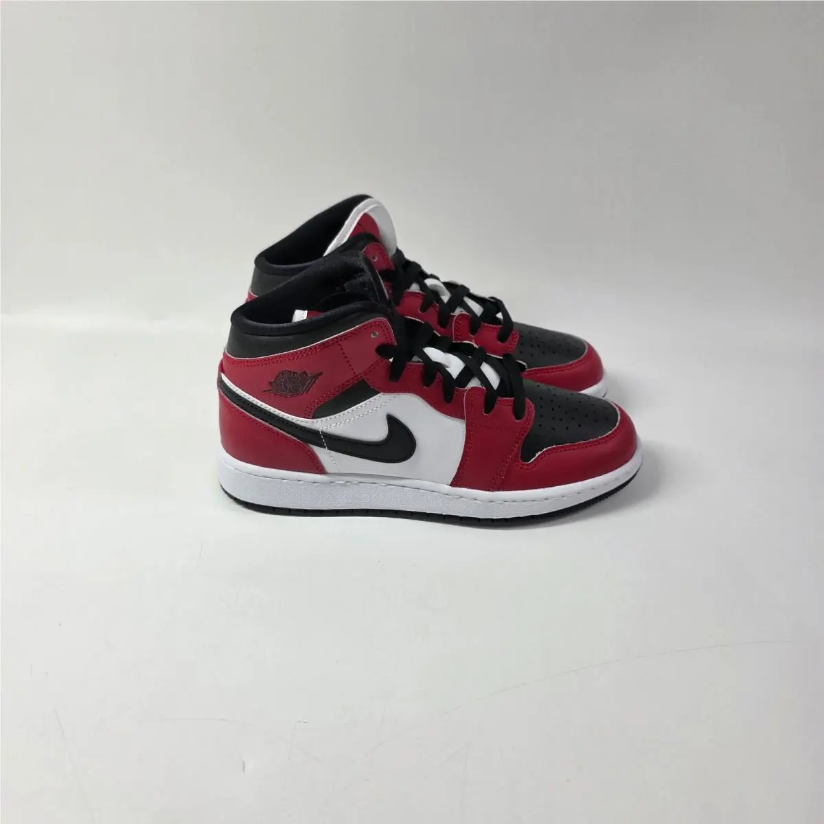 Nike shoes - AIR JORDAN 1 MID - AIR MID - 554725-069 2