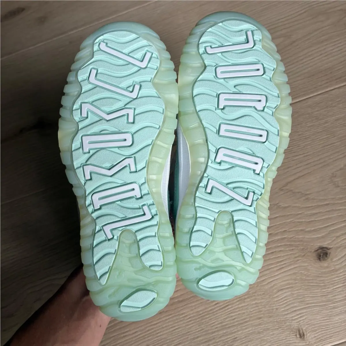 Nike shoes - Jordan 11 Retro Low Igloo - White 0