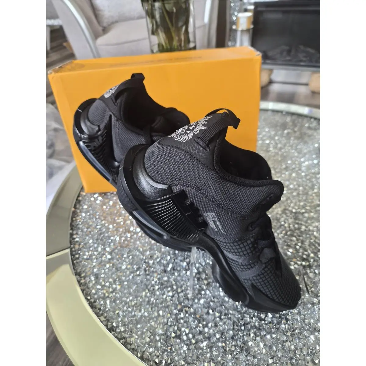 Nike Lebron Witness V II Men`s Size 7.5 Black