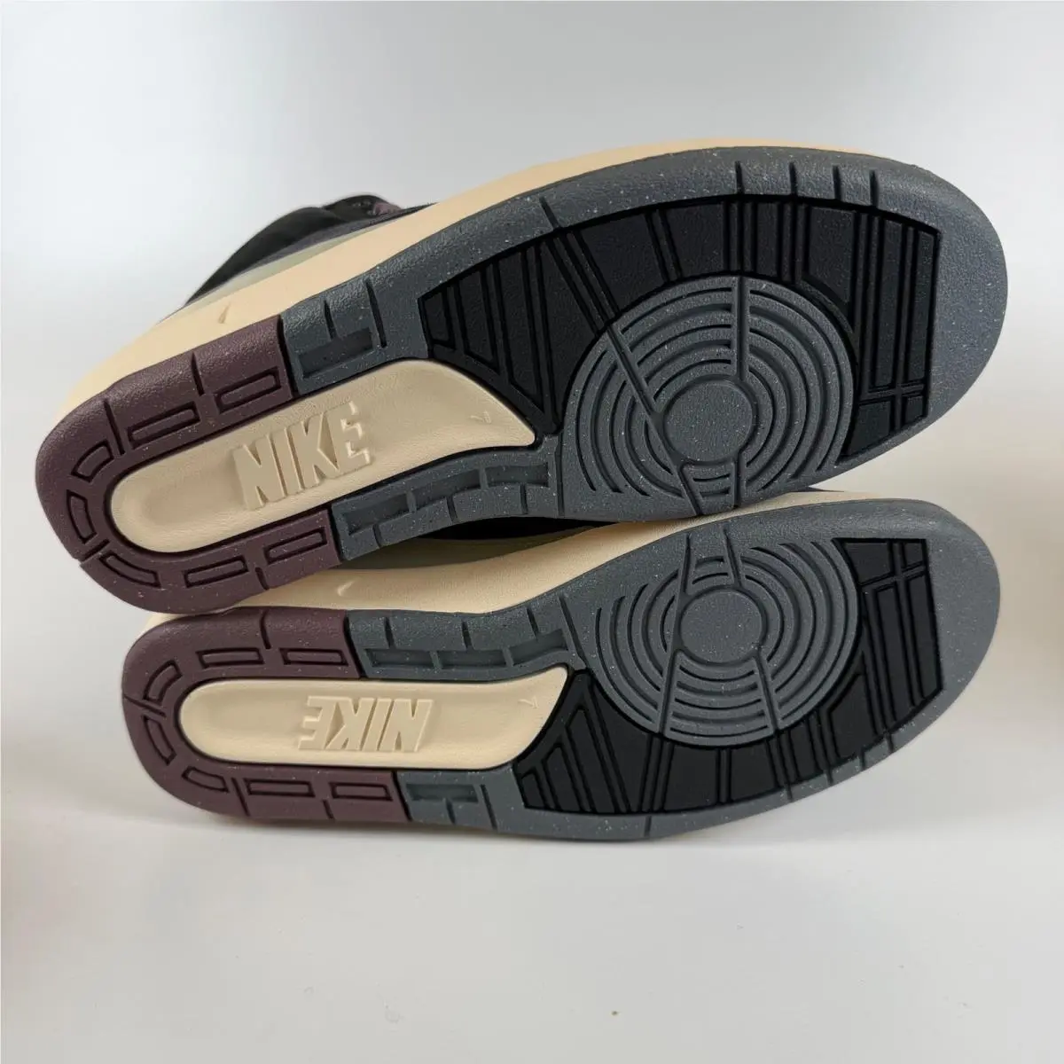 Nike shoes - Jordan 2 Retro Mauve - Retro Mauve - Black 4