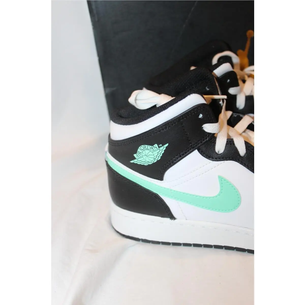 Nike shoes - MID GS - MID - WHITE BLACK GREEN 2