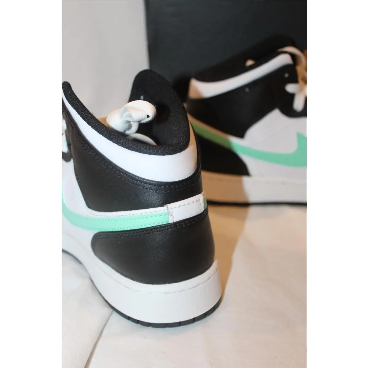 Nike shoes - MID GS - MID - WHITE BLACK GREEN 4