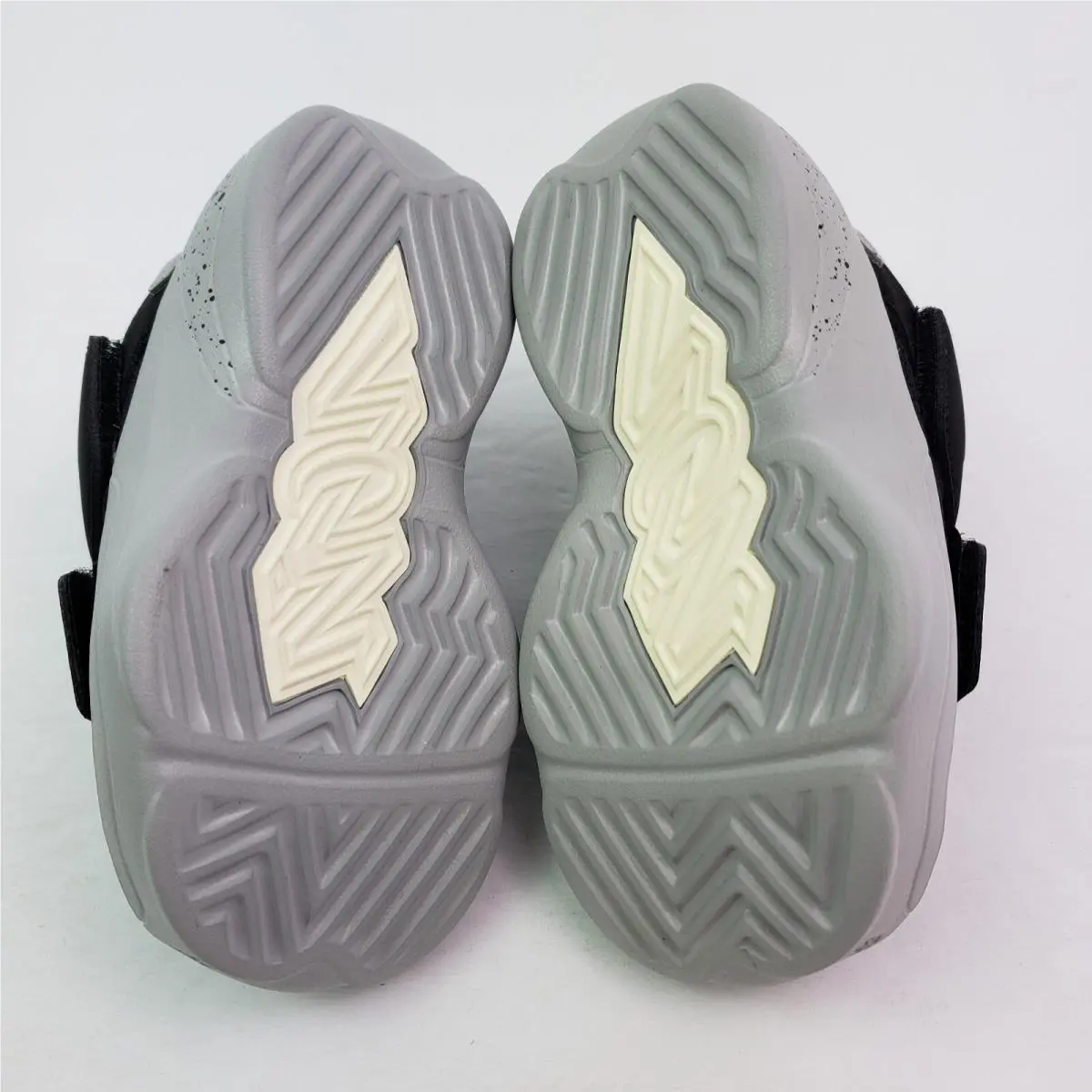 Nike shoes - Black 6