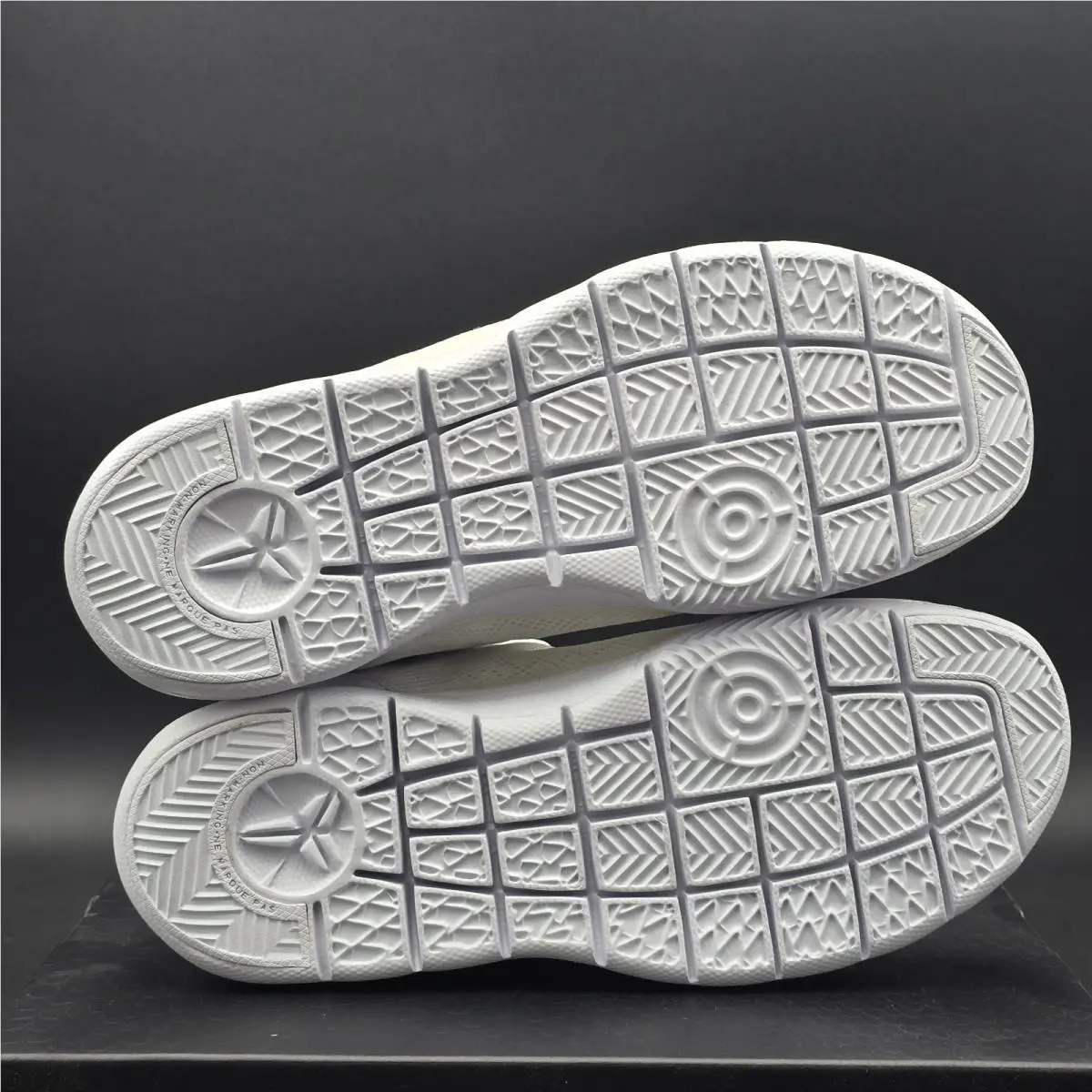 Nike shoes - Nike Kobe 8 - Kobe - FN0267100 - White (UPC: 0196609033270) 3