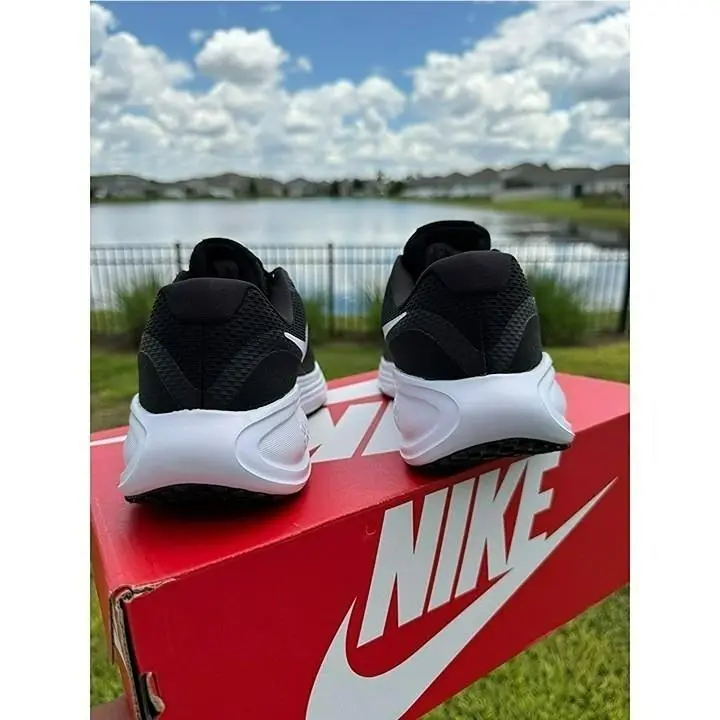 Nike shoes - Nike Revolution - Revolution - black / white 2