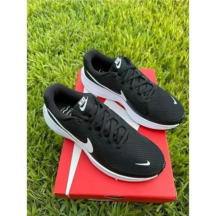Nike shoes - Nike Revolution - Revolution - black / white 4
