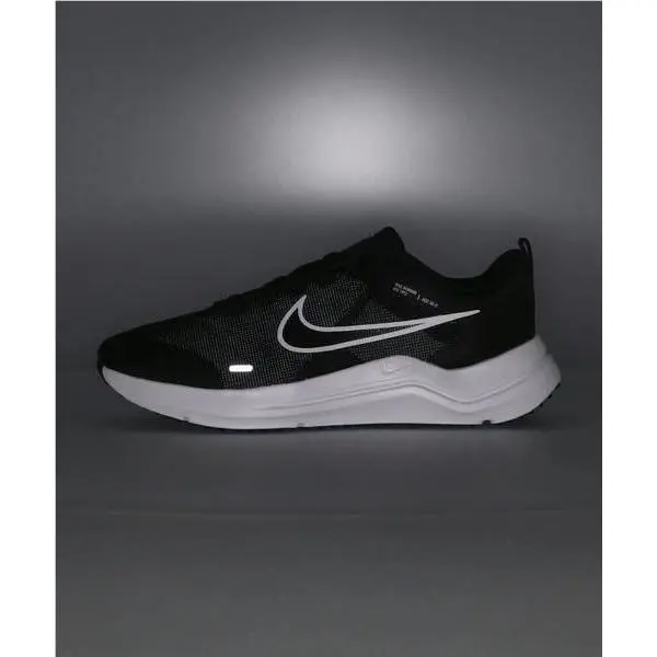 Nike shoes - Black (UPC: 195869174235) 0